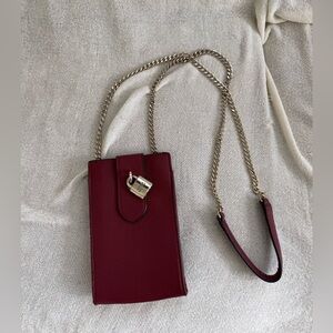 Guess Cross Body Chain Phone Bag